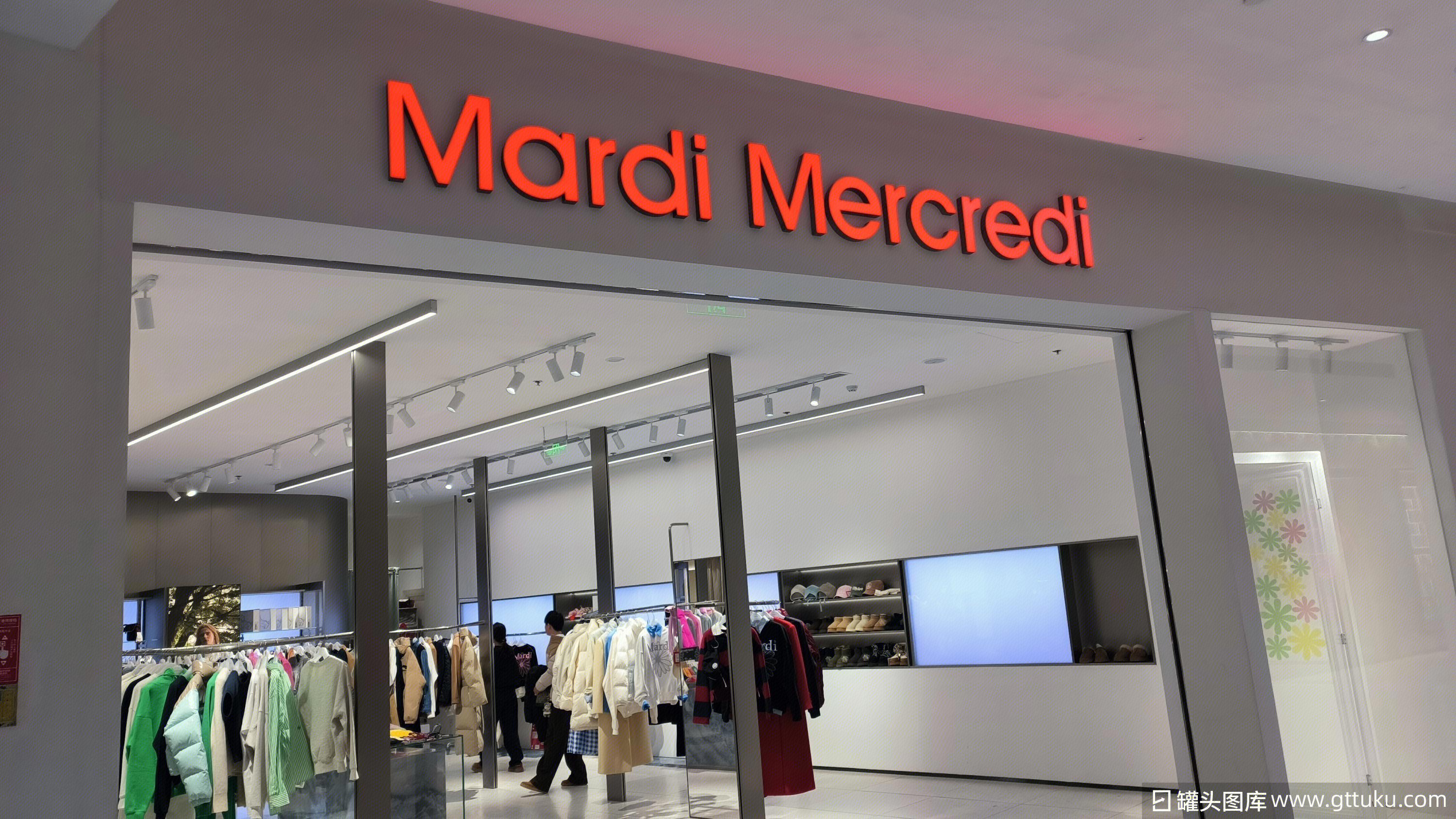 Mardi Mercredi 韓國時(shí)尚品牌如何以零售藝術(shù)重塑服飾與箱包銷售